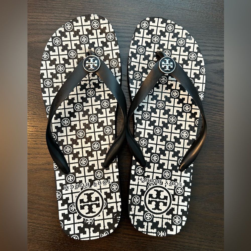 Tory Burch patterned black & white flip flops